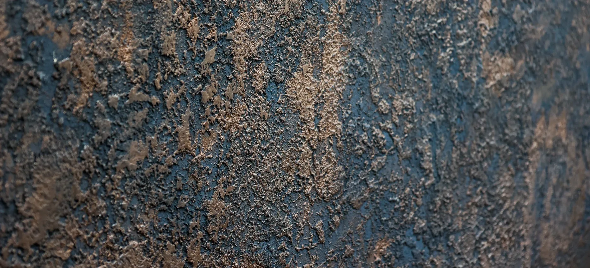 Liquid metal finish in blue and bronze, surface study