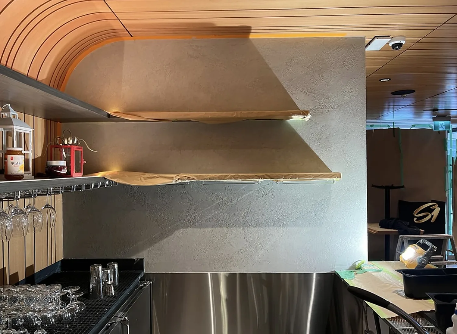 Hospitality, bar and servery