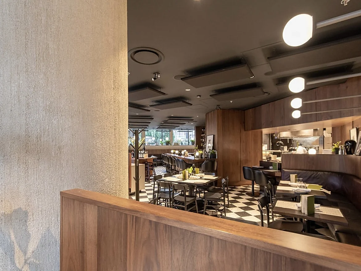 Restaurant · Dining room